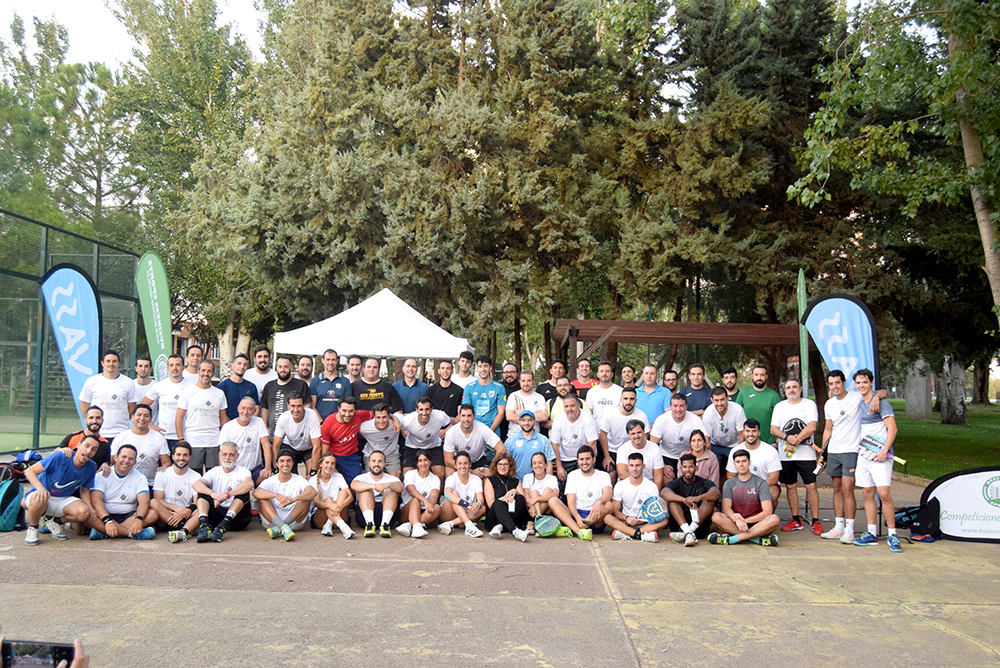 Vass apuesta por el pádel entre sus empleados